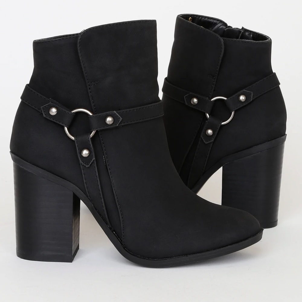Black booties! - Picture 2 of 12